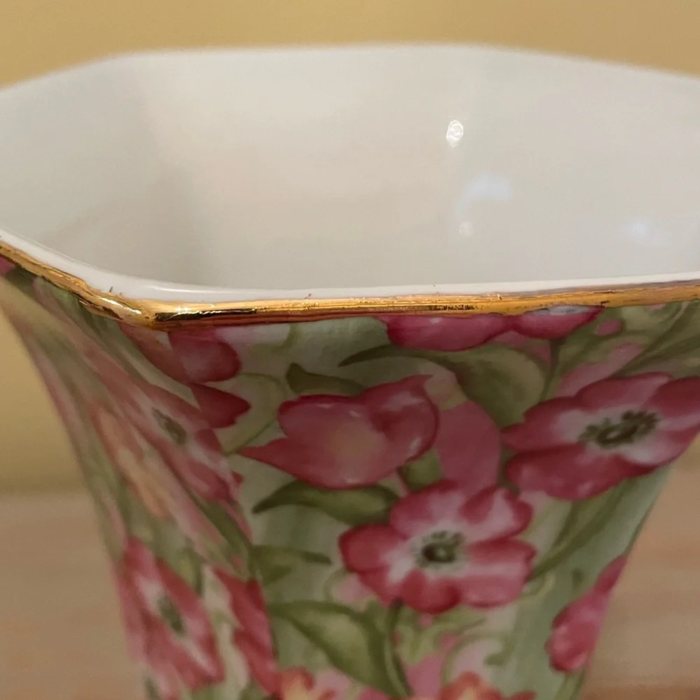 Vintage BAUM BROS Pink And Green Poppy Tulip Chintz Vase Gold Edge Hexagon 10”